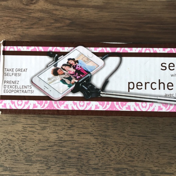 Perfect Solutions Selfie Stick with Wired Shutter Button - Picture 3 of 7